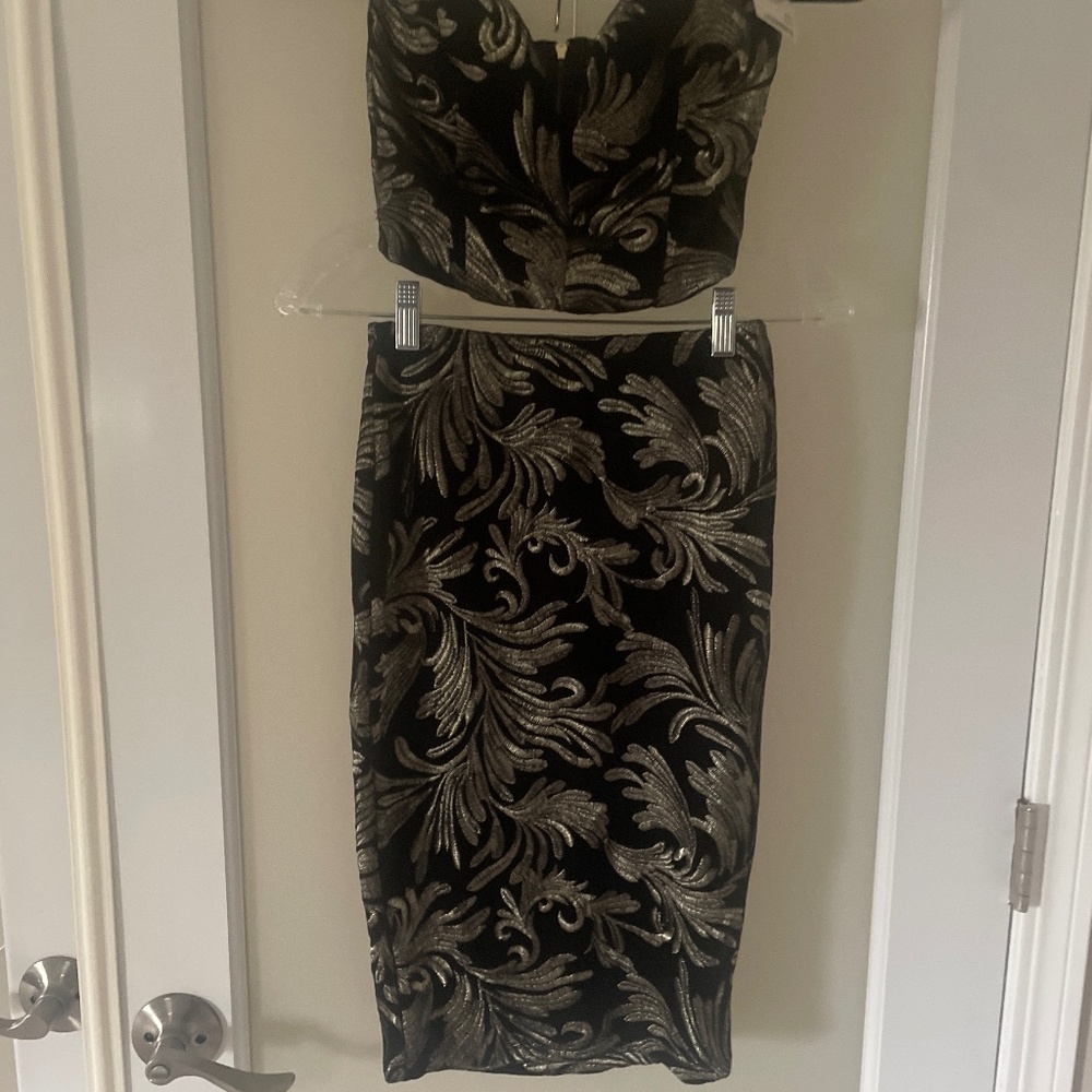 Akira 2 piece skirt set